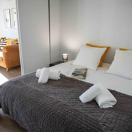 Modern Loft In The Heart Of Κάννες