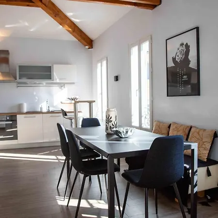 Modern Loft In The Heart Of *